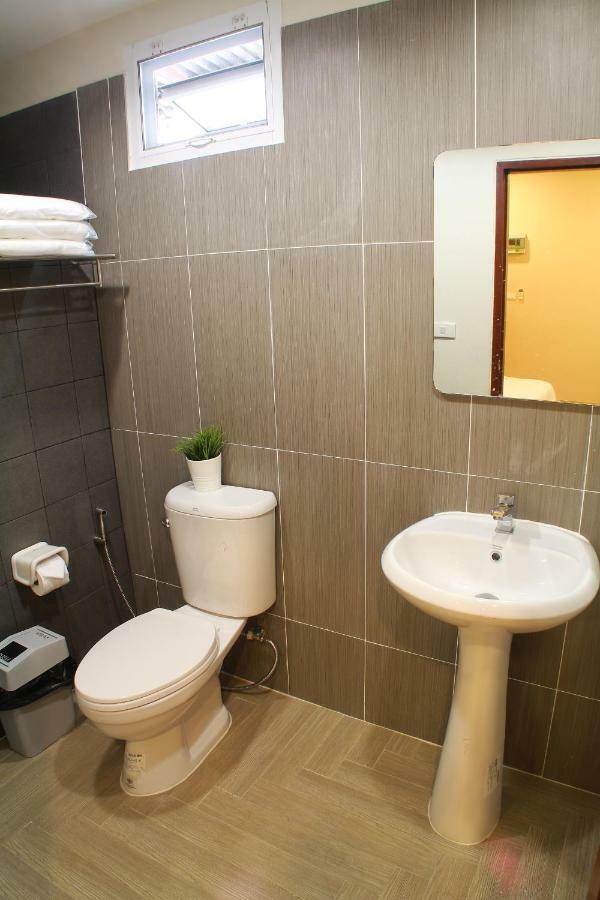 S'Prima Hostel Phitszanulok Kültér fotó
