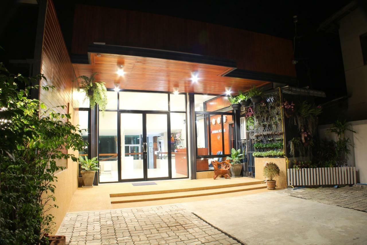 S'Prima Hostel Phitszanulok Kültér fotó